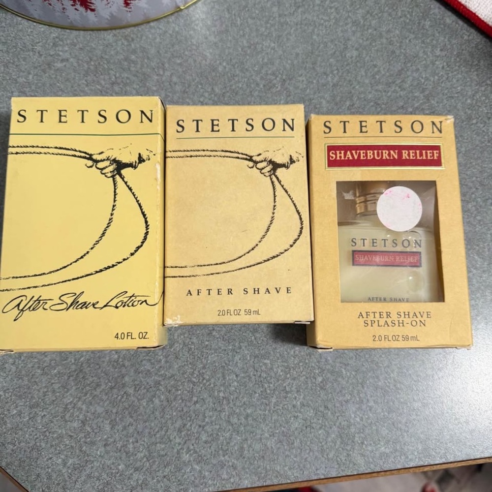 Stetson After Shave Splash-On in Cream and Red Packaging